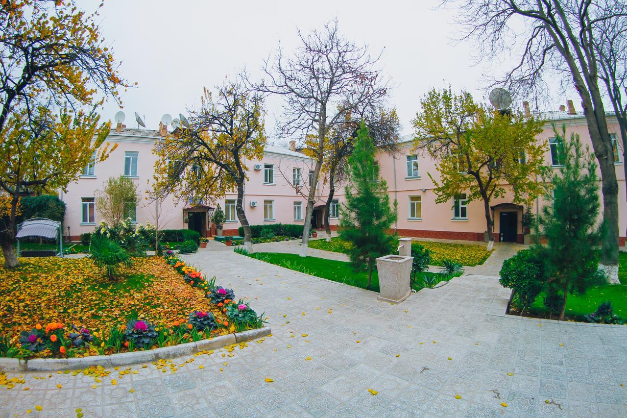 Armon Apart Hotel Khujand Ngoại thất bức ảnh